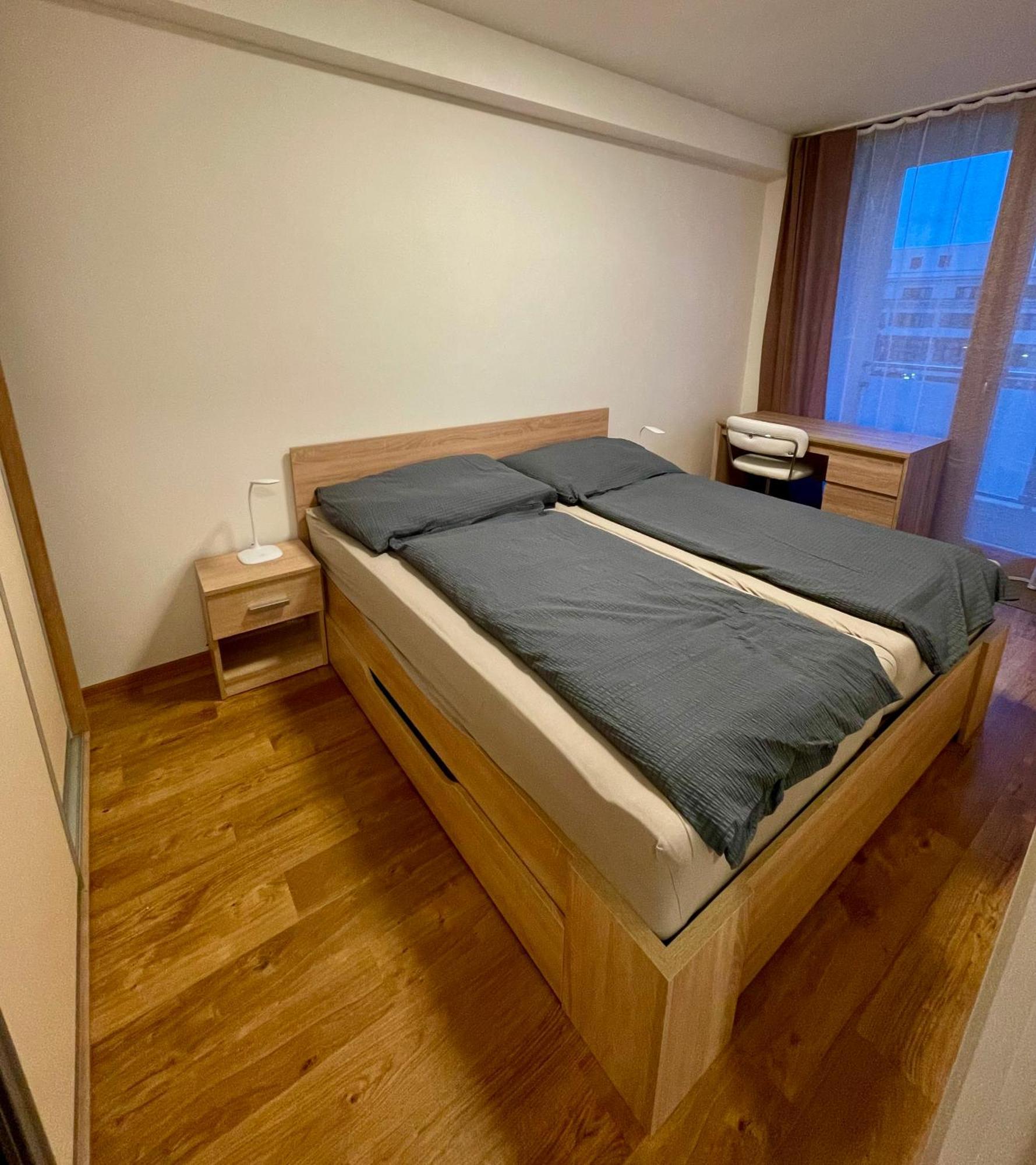 Apartman Astra Sezimovo Usti Zewnętrze zdjęcie